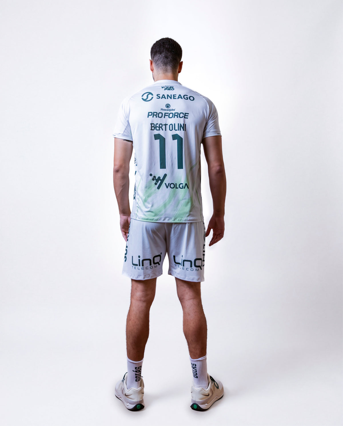 camiseta oficial saneago goiás vôlei 2026/2027 branca