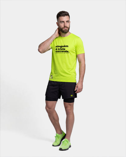 Camiseta Masculina - Ninguem é triste Correndo
