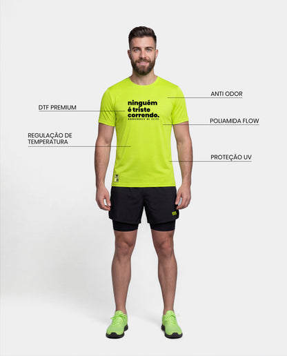 Camiseta Masculina - Ninguem é triste Correndo
